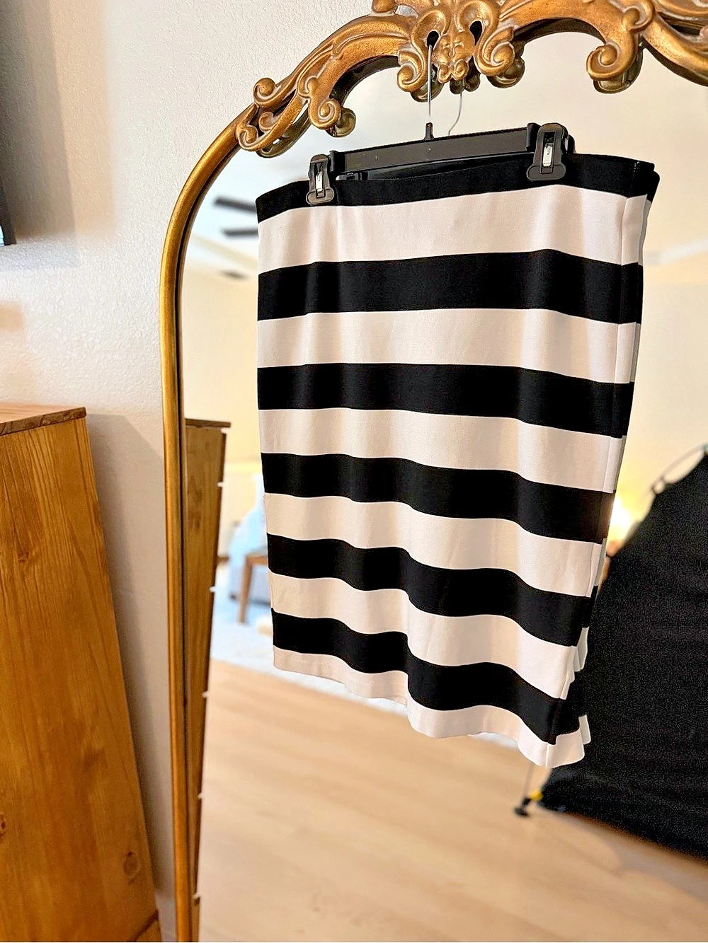 ECI New York Striped Midi Skirt in Black & White Size XL